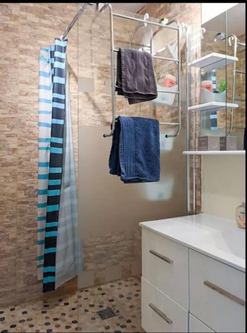 T1 Proximite De Montpellier. Appartement Juvignac Buitenkant foto
